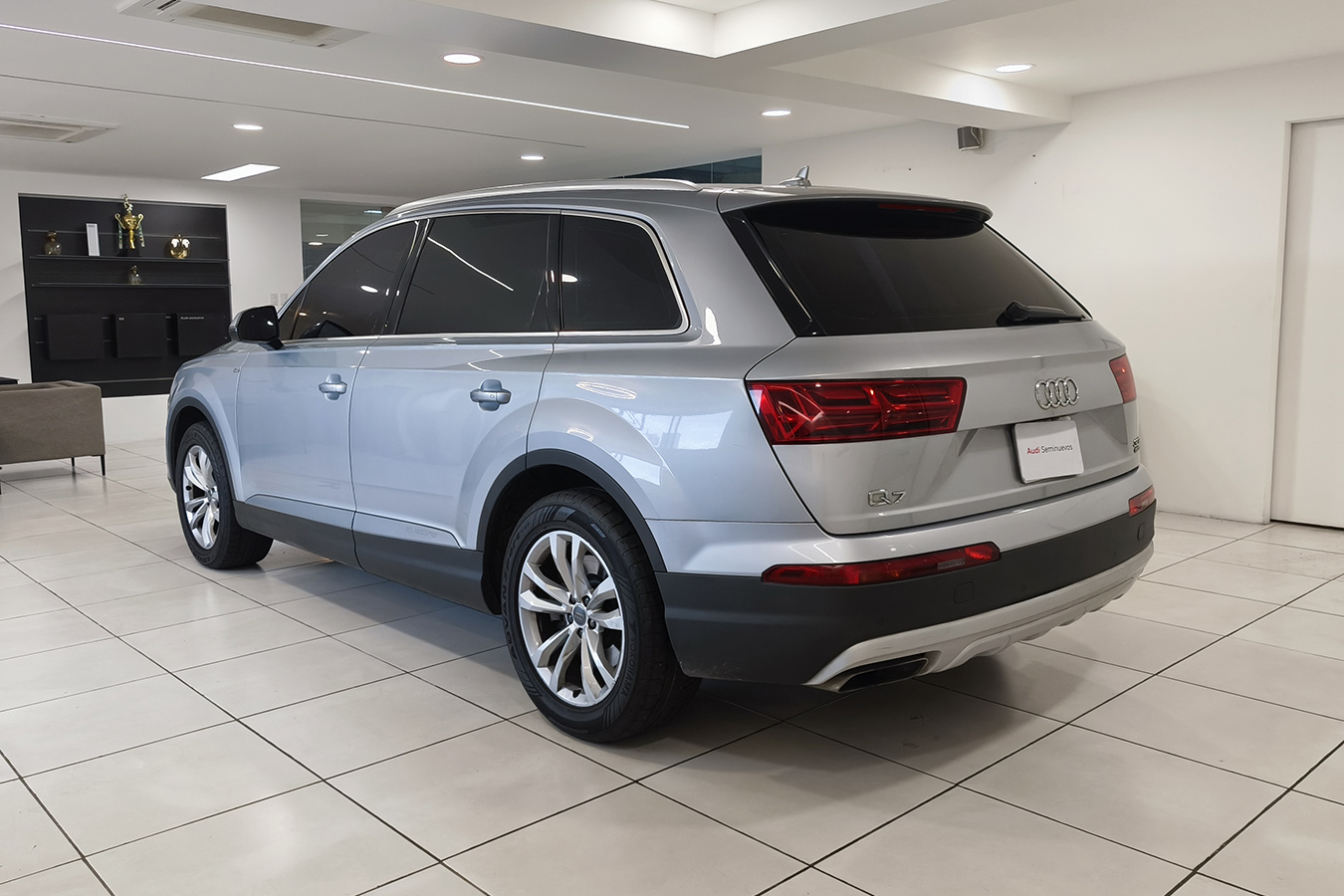 Q7