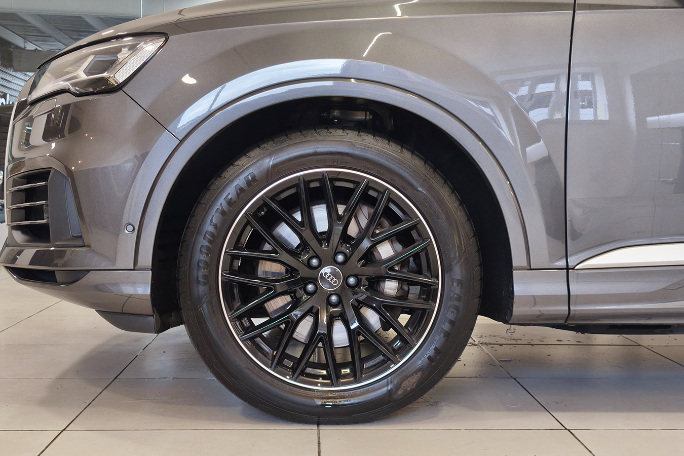 Q7